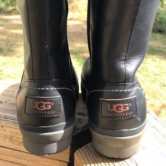 Ugg Elsa Boots Sz 5 woman’s New with Box - Picture 3 of 5